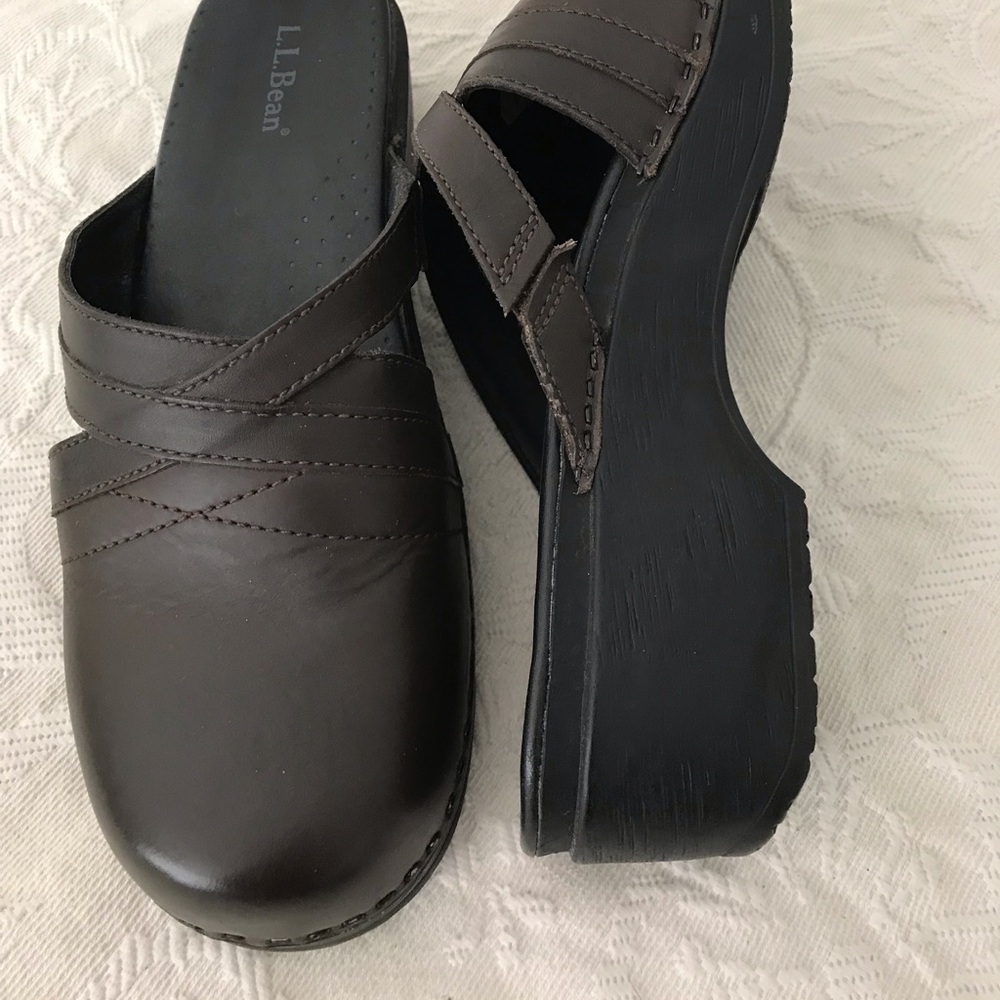 LL Bean clogs - Picture 3 of 7